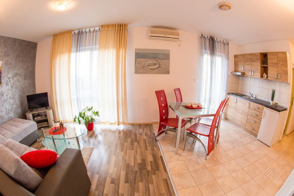 Villa Nadezda Петровац Экстерьер фото